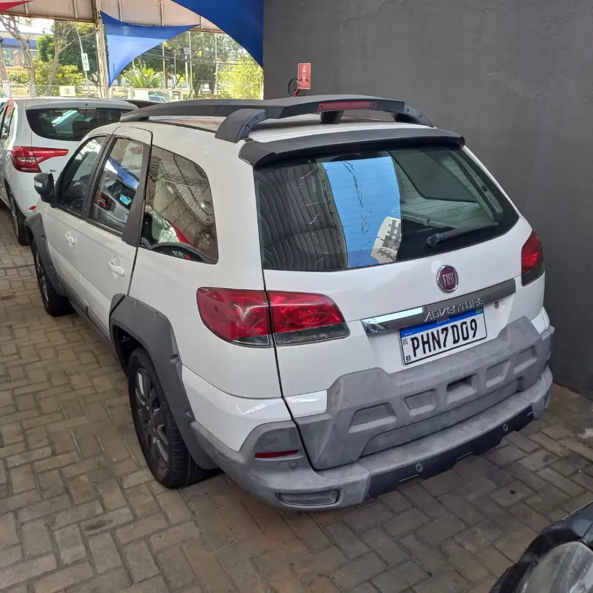 FIAT Palio - Palio Weekend Adventure LOCKER 1.8 Flex - 2018
