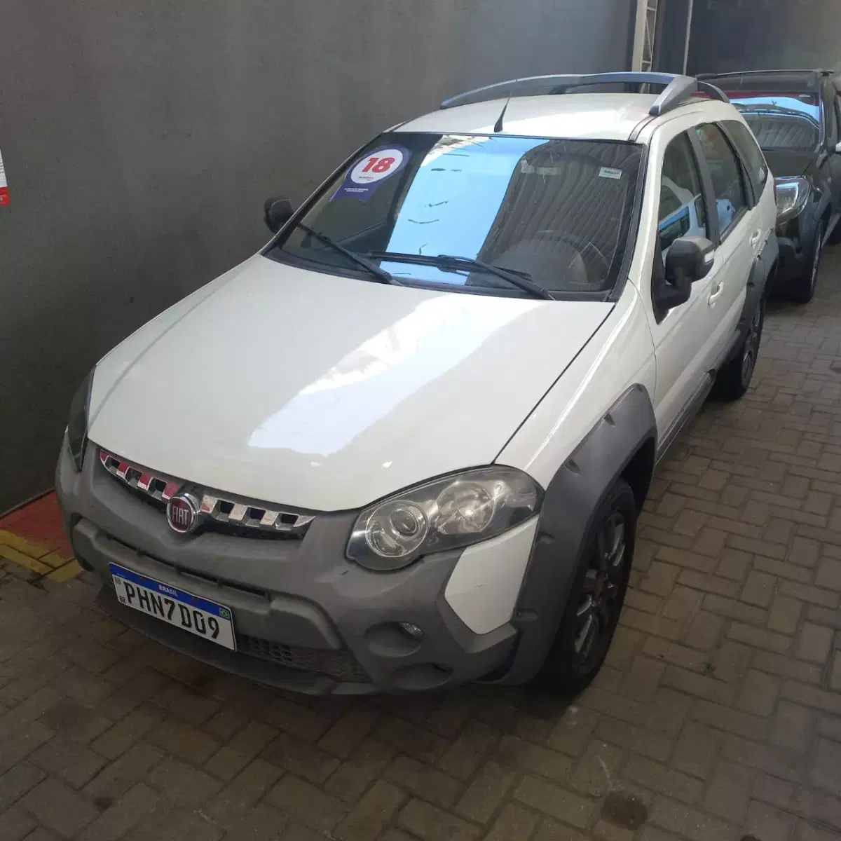 FIAT Palio - Palio Weekend Adventure LOCKER 1.8 Flex - 2018